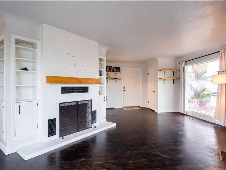 2250 Alameda Ave — Photo 8