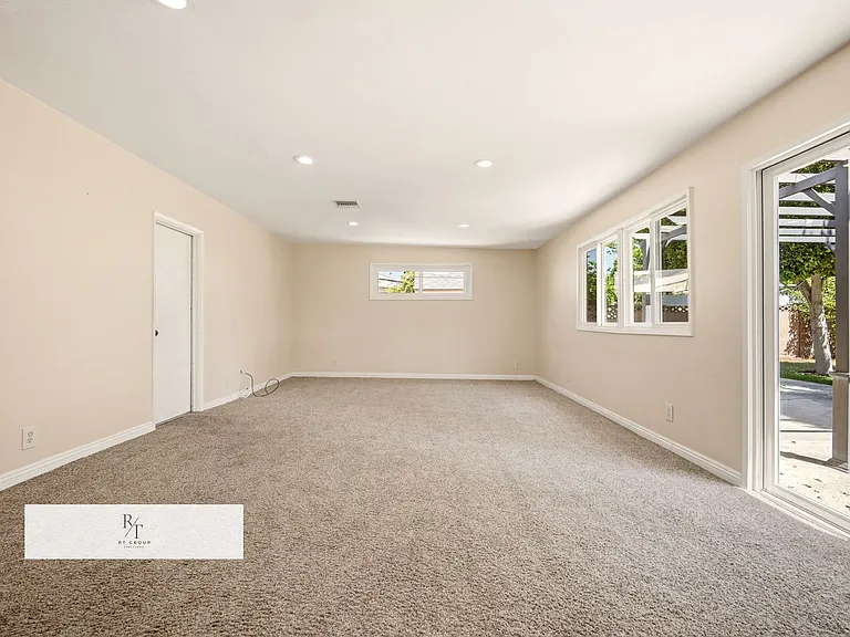 1225 W Glenmere St — Photo 12