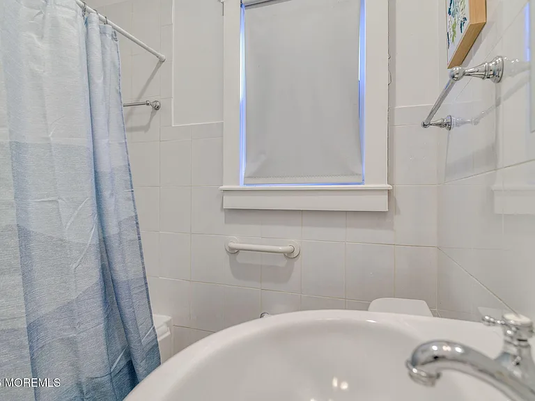 26 Heck Ave — Photo 25