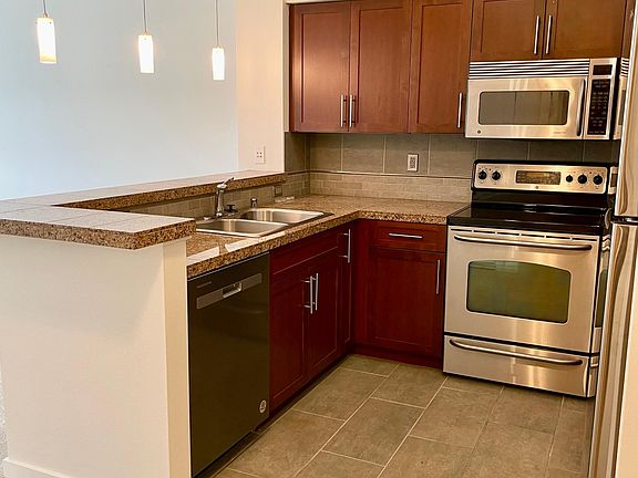 5th image of 211 Kirkland Ave APT 324