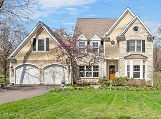 330 Ruby St, Clarendon Hills, IL 60514