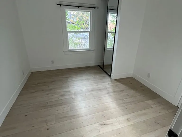 109 E Alberta St — Photo 10
