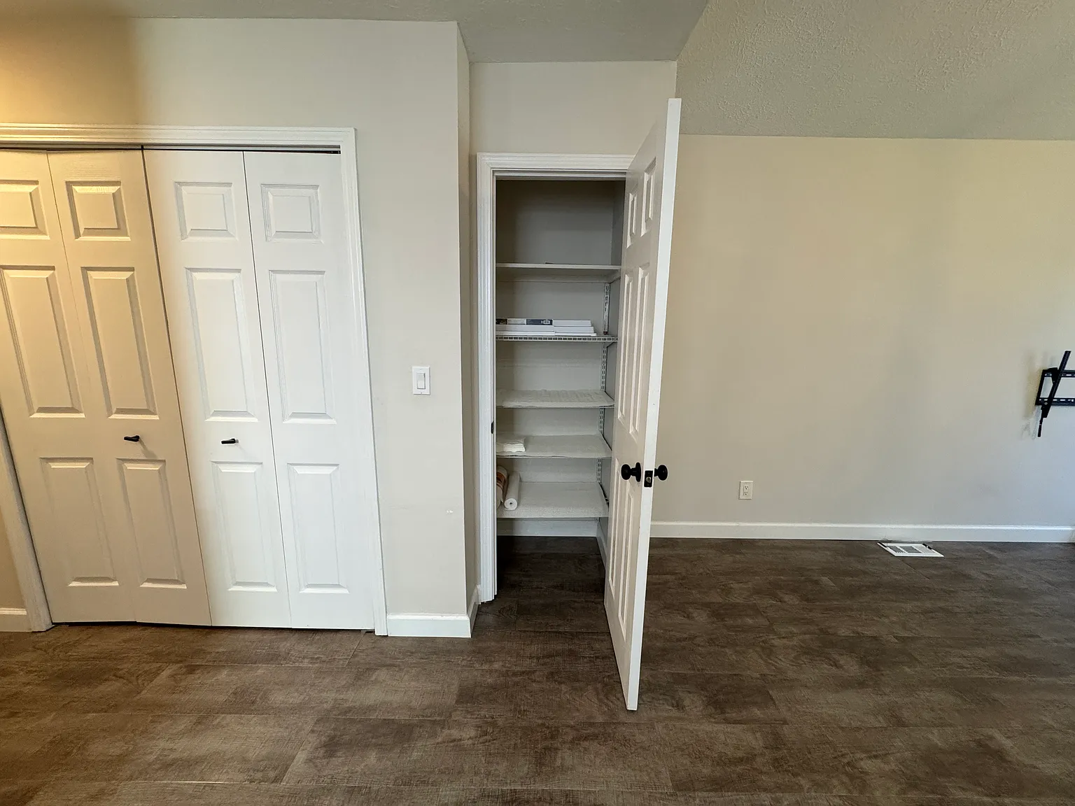 2 bed, 960 sqft, $1,600 — Photo 4