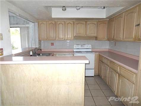 4th image of 8122 NW 72nd Ave