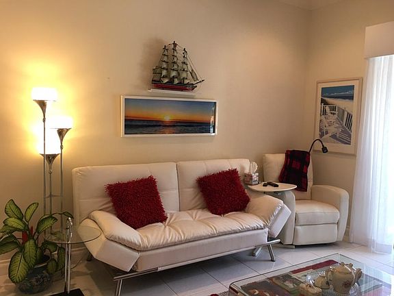 5th image of 1574 S Ocean Ln APT 211