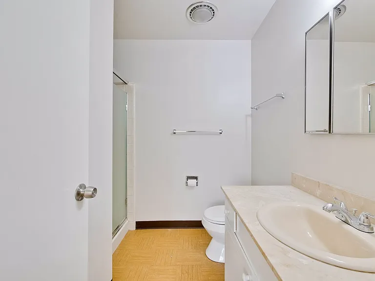 21940 Rucker Dr — Photo 31