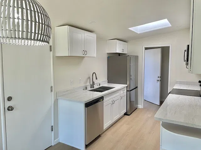 3 bed, 1300 sqft, $2,850 — Photo 1