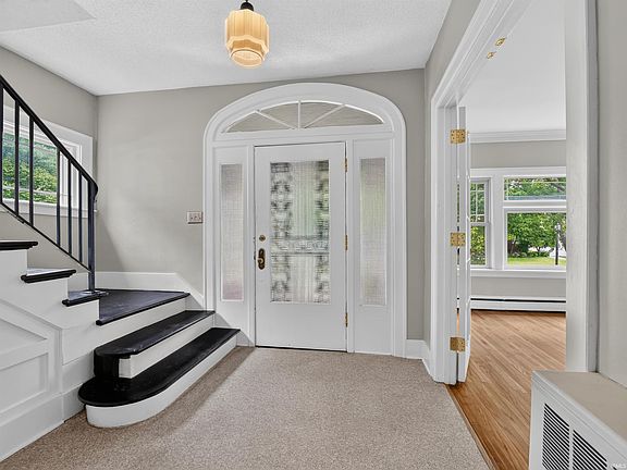 5th image of 2511 East Dr