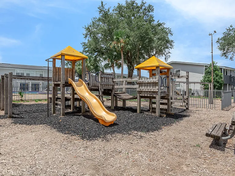 Magnolia Point — Photo 29