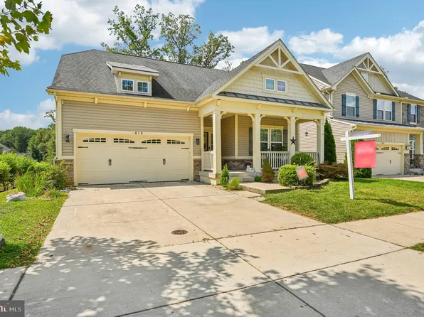 819 Creekside Village Blvd, Glen Burnie, MD 21060