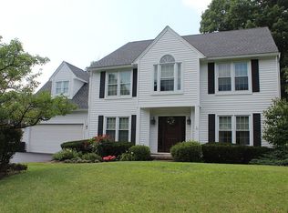 18 Linda Ln, Niskayuna, NY 12309