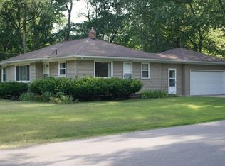 72 S Division Ave, Holland, MI 49424