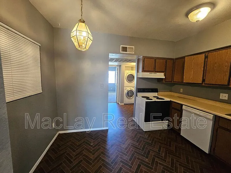 2 bed, 2.0 bath, 900 sqft, $875 — Photo 4