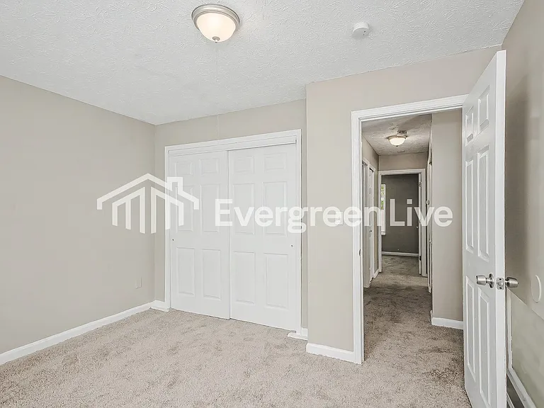 4919 Lewiston Dr — Photo 13