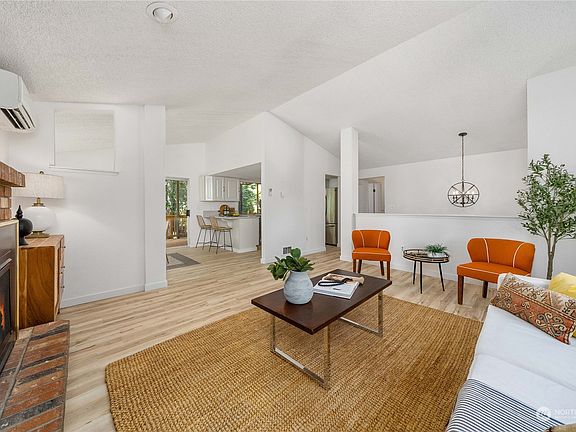 4th image of 15806 20th Avenue Ct E