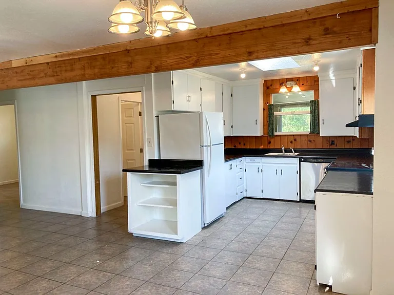 193 Dana Ln — Photo 12