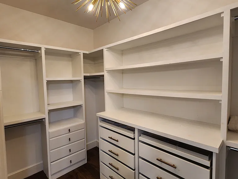 Walk-in wardrobe