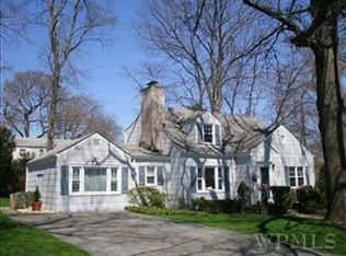 116 Topland Rd, White Plains, NY 10605