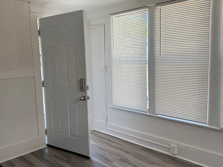 23 S Hollywood Ave #1 — Photo 8