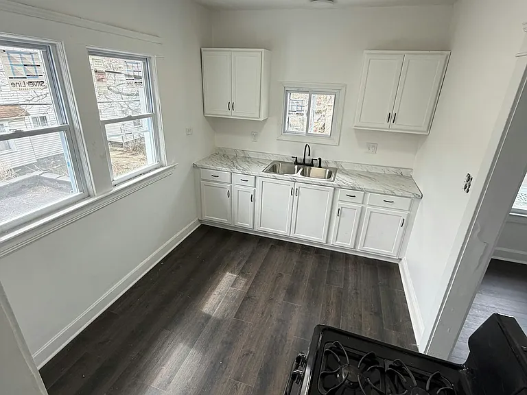 12104 Osceola Ave #UPPER — Photo 5