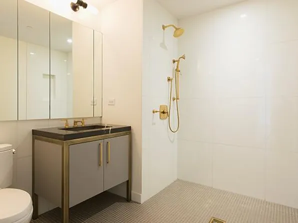 500 West 21st Street image 10 of 12