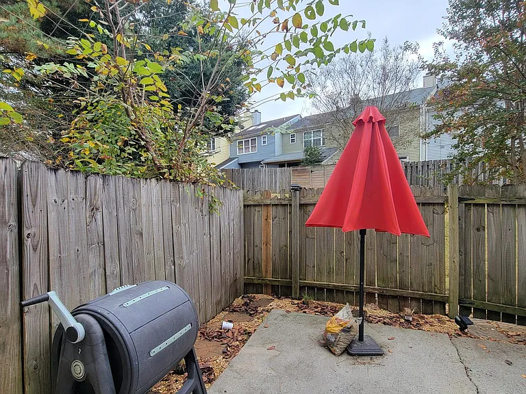 4025 Hancock Cir — Photo 18