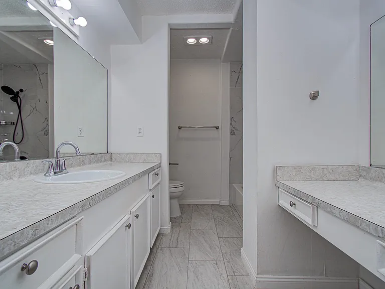 8820 Bissonnet St — Photo 13