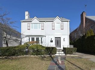 18533 80th Rd, Jamaica, NY 11432