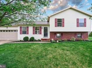 1678 Beech Ln, Hanover, PA 17331