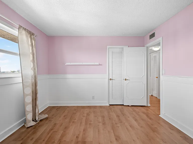 620 NE 12th Ave #602 — Photo 19