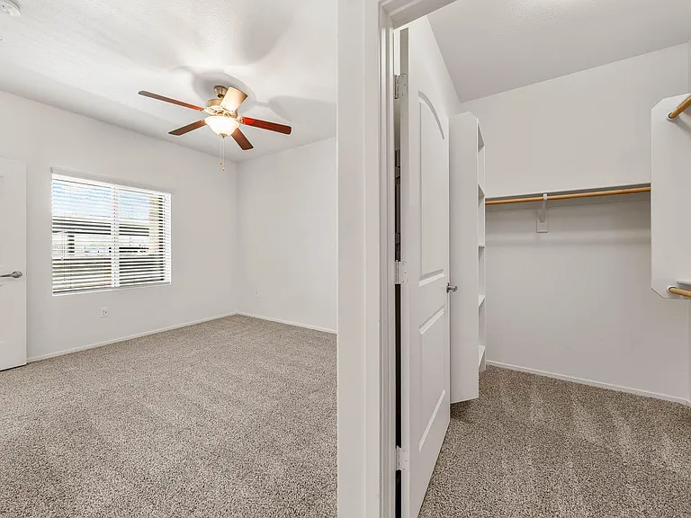 Altair Apartments — Photo 41