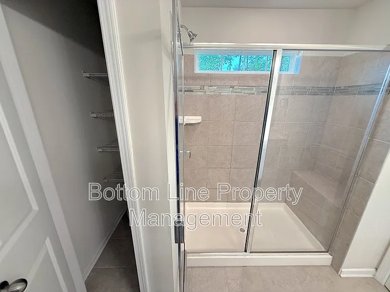729 Willshire Falls Dr — Photo 22