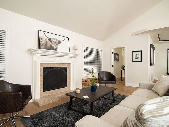 2nd image of 4550 Freshwater Dr