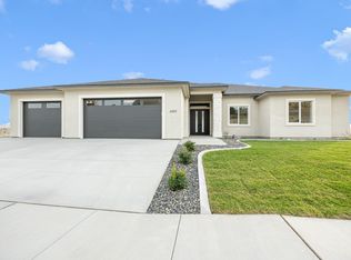 5999 W 28th Pl, Kennewick, WA 99338