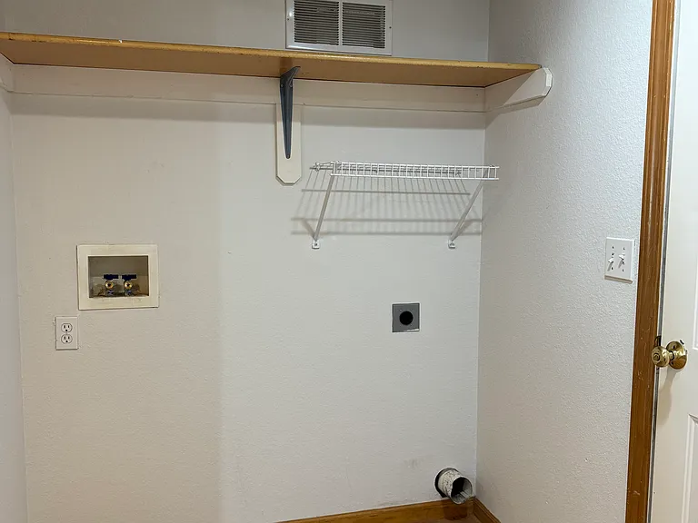 512 N John Doy Ct — Photo 11