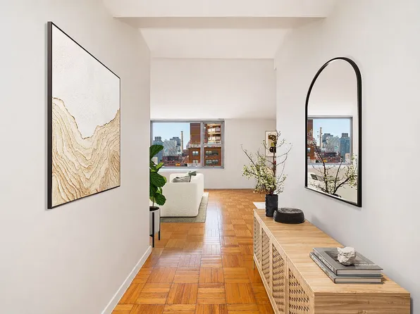 500 E 83rd St APT 14M, Manhattan, NY 10028