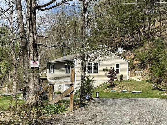 4th image of 3837 Graces Cabin Rd