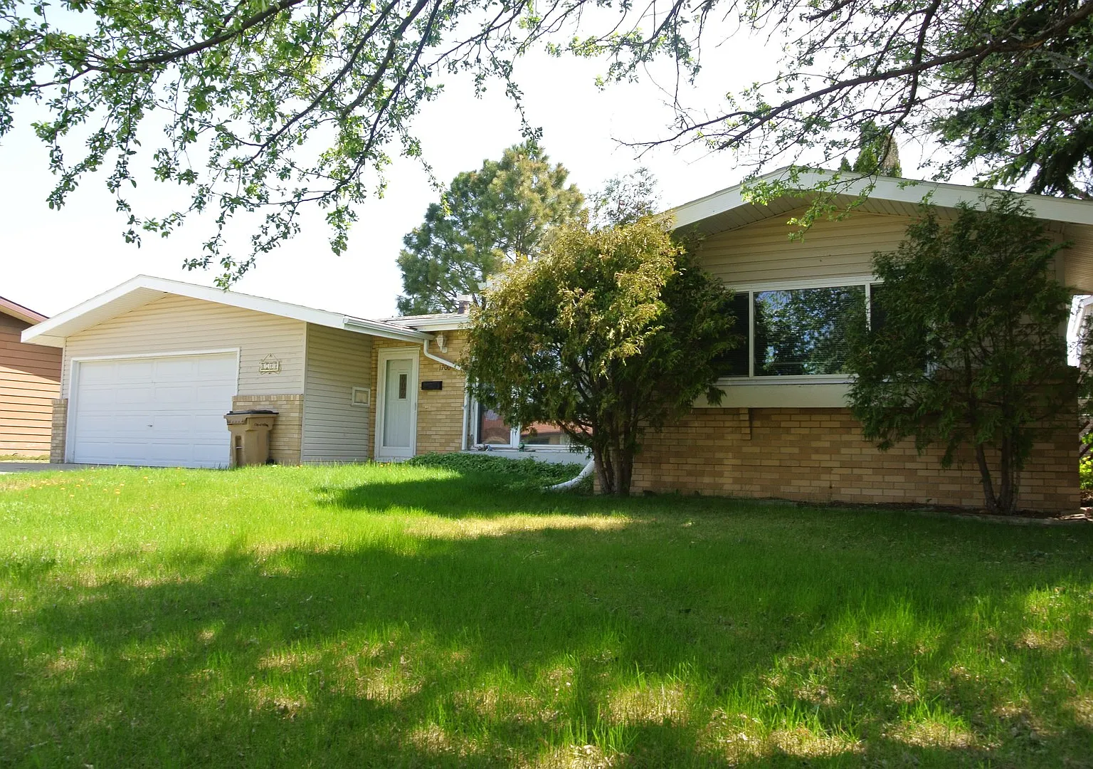 House- NW — Photo 1