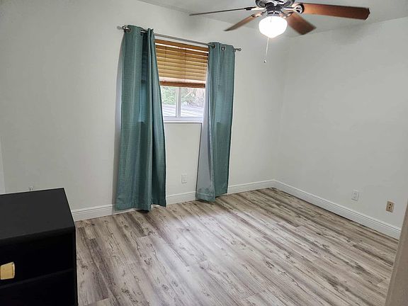 5th image of 12273 Londonderry Ln