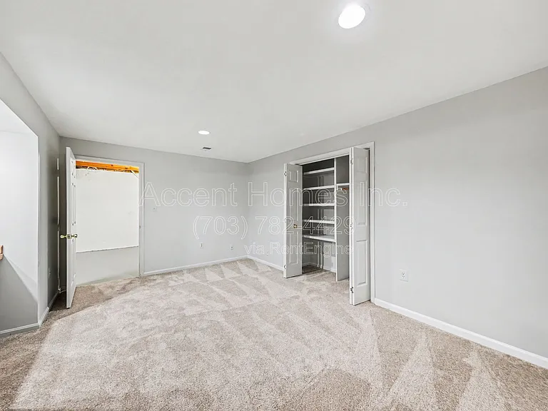 8942 Kenilworth Dr — Photo 23