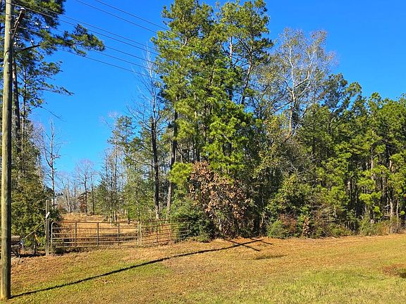 4th image of 1485 Fairdale Rd