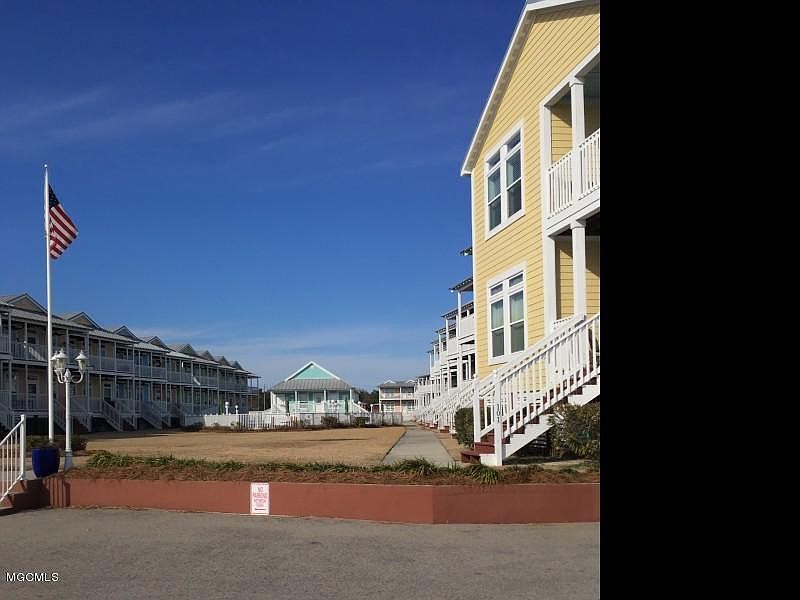 1st image of 1515 E Beach Blvd