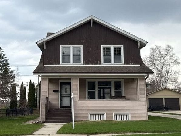 151 Guilford St, Sheboygan Falls, WI 53085
