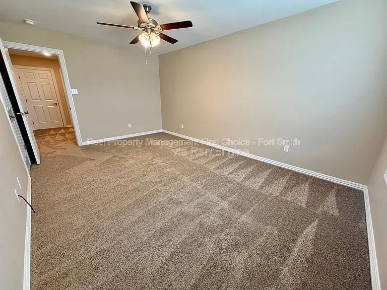 9817 Mylea Cir — Photo 12