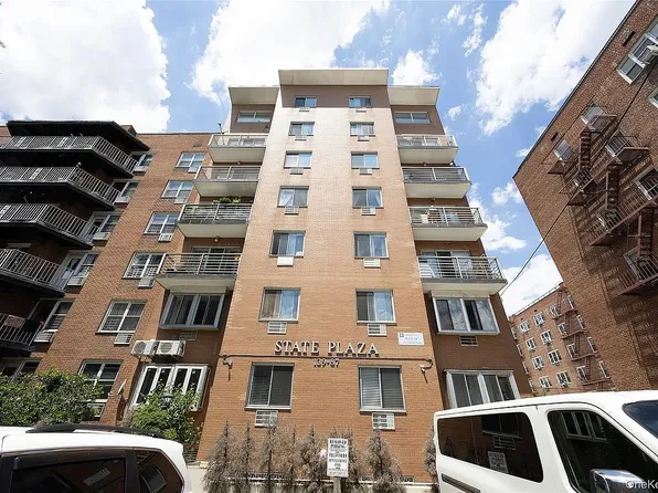 13987 35th Ave APT 3C, Flushing, NY 11354