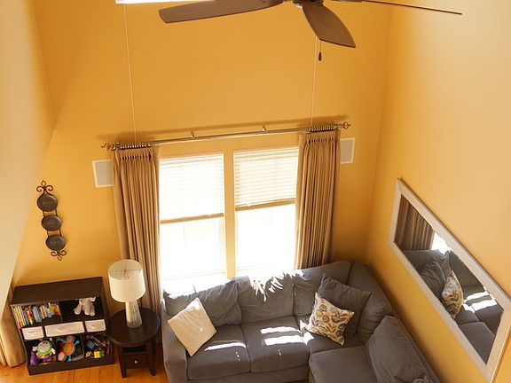 3rd image of 202 Tanglewood Dr