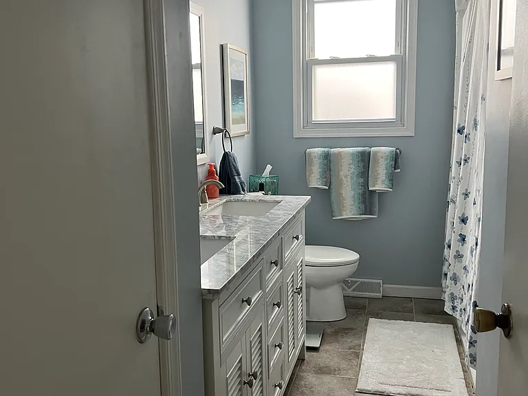 8 N Rosborough Ave #B — Photo 15