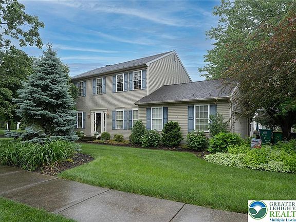 3rd image of 5900 Wayside Dr