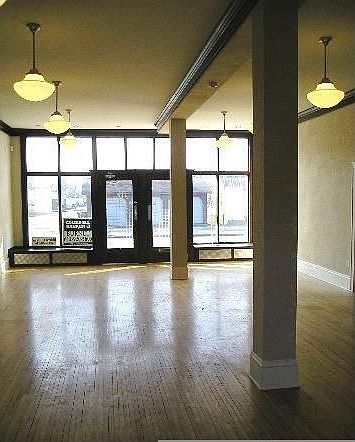 2nd image of 211 Lowry Ave NE