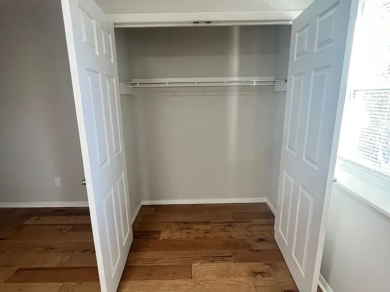 611 Old Elm St — Photo 11